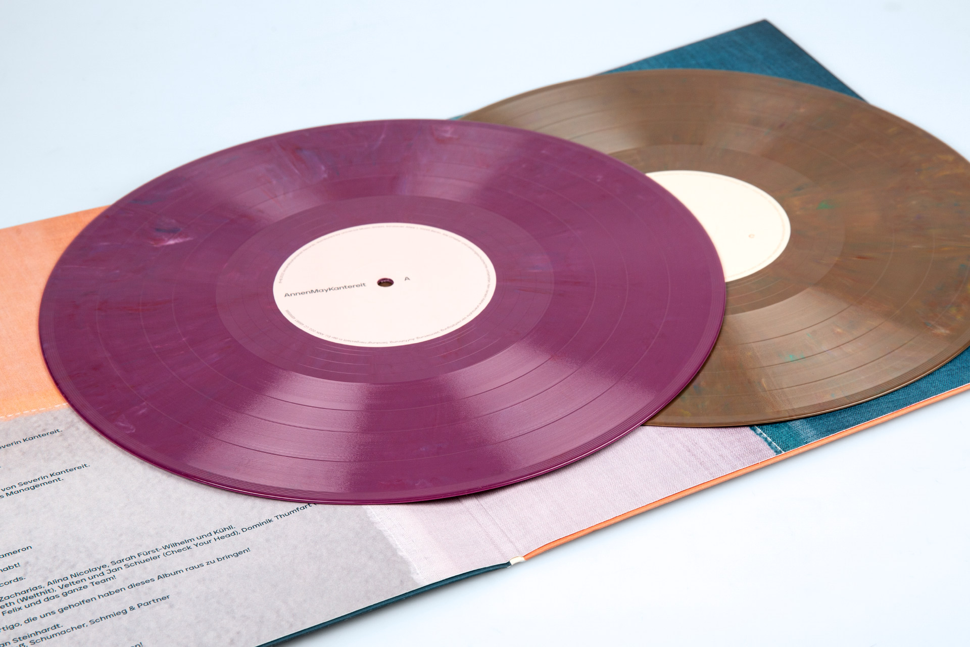 AMK – Es ist Abend und wir sitzen bei mir | Universal Music Group | AnnenMayKantereit Records: Gatefold with two 12inch coloured Re-Vinyl