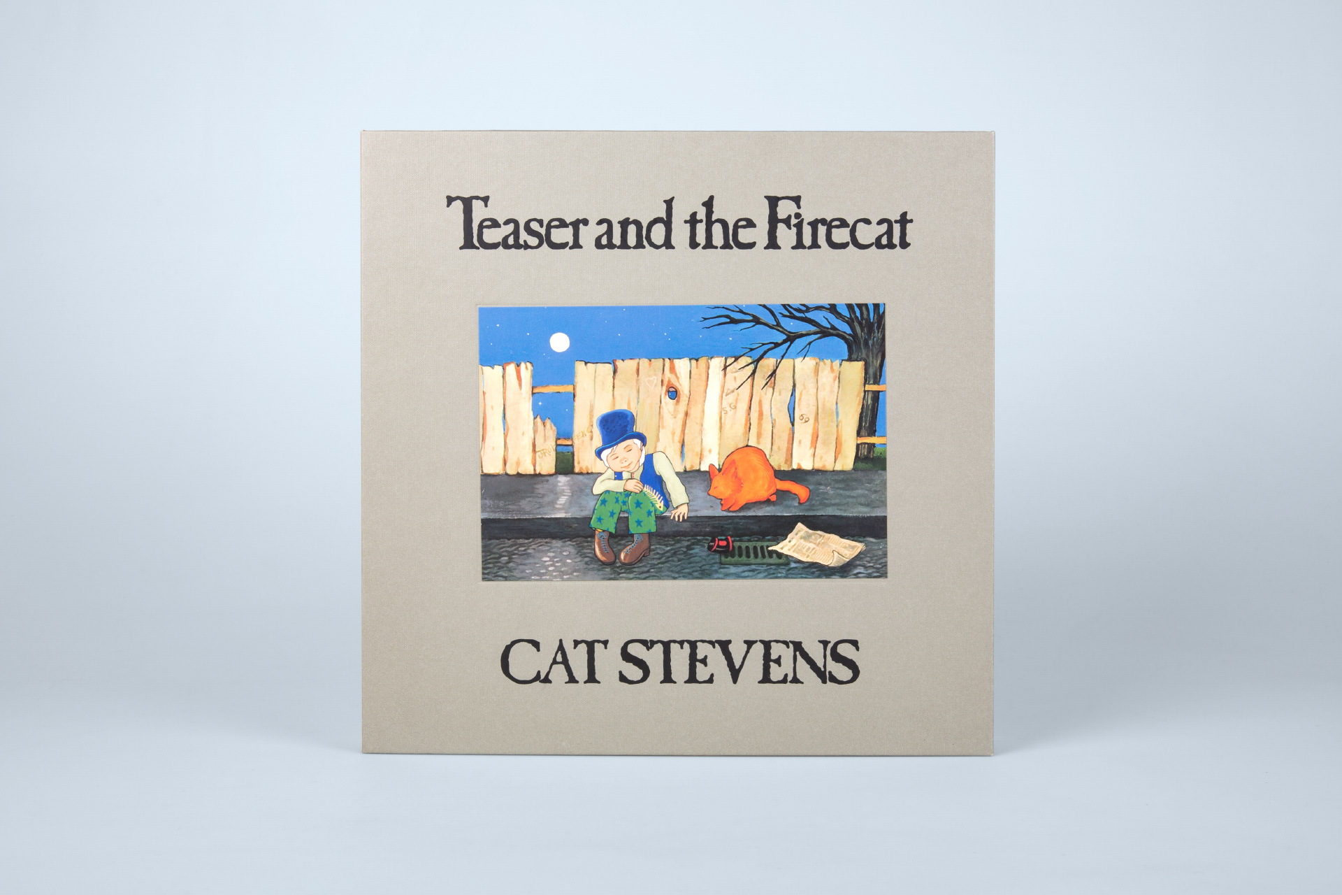 Cat Stevens -Teaser and the Firecat | Universal Music Group: Clamshell box with cloth binding, matt hot foil in black and with embossing for the glued-on title label