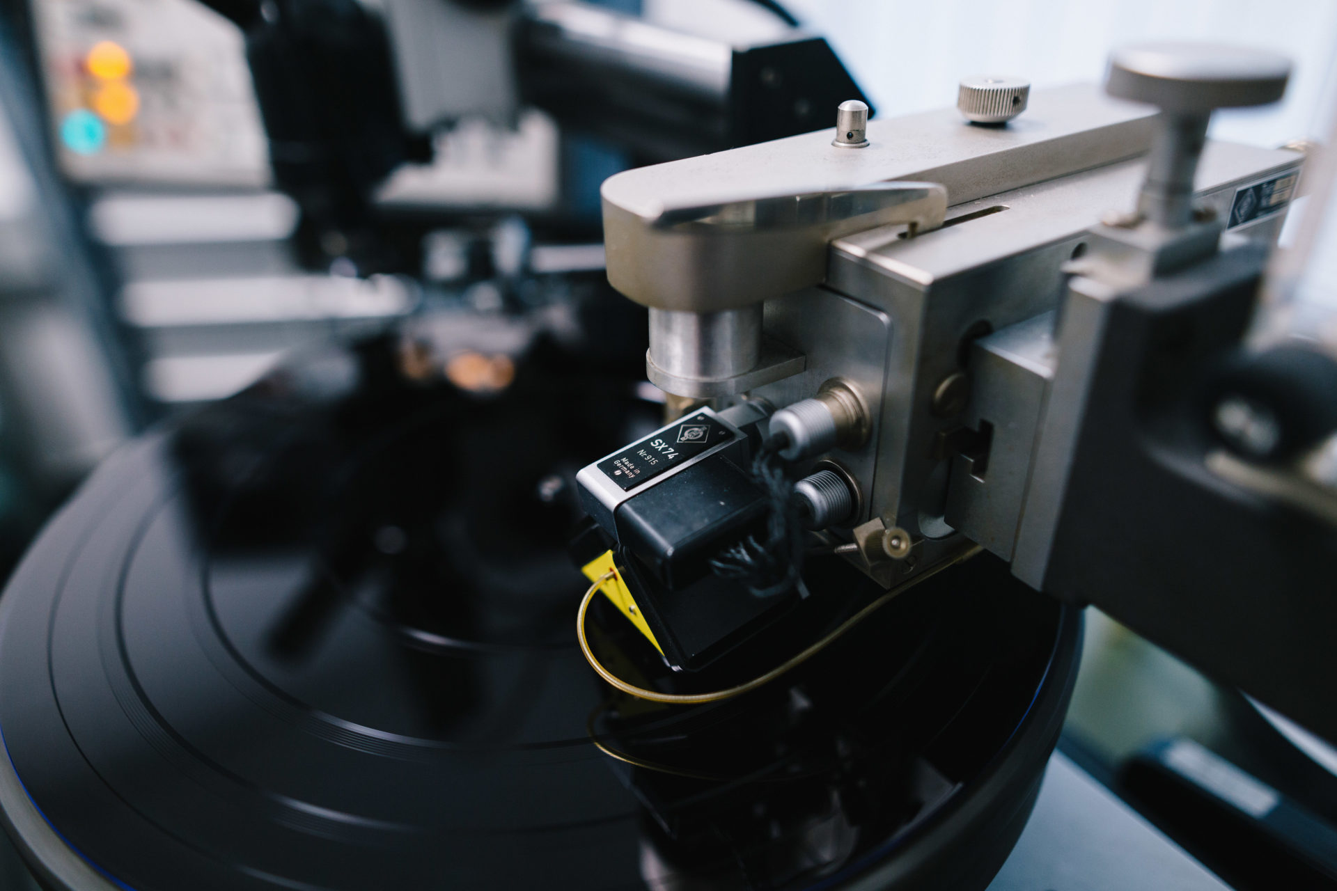 Vinyl records Production, pressing and packaging optimal media