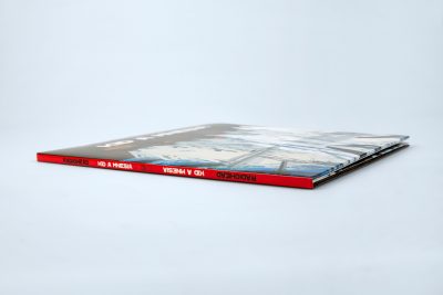 Radiohead – Kid A Mnesia | Beggars: Kastenrücken des Klappalbums mit zwei Covern