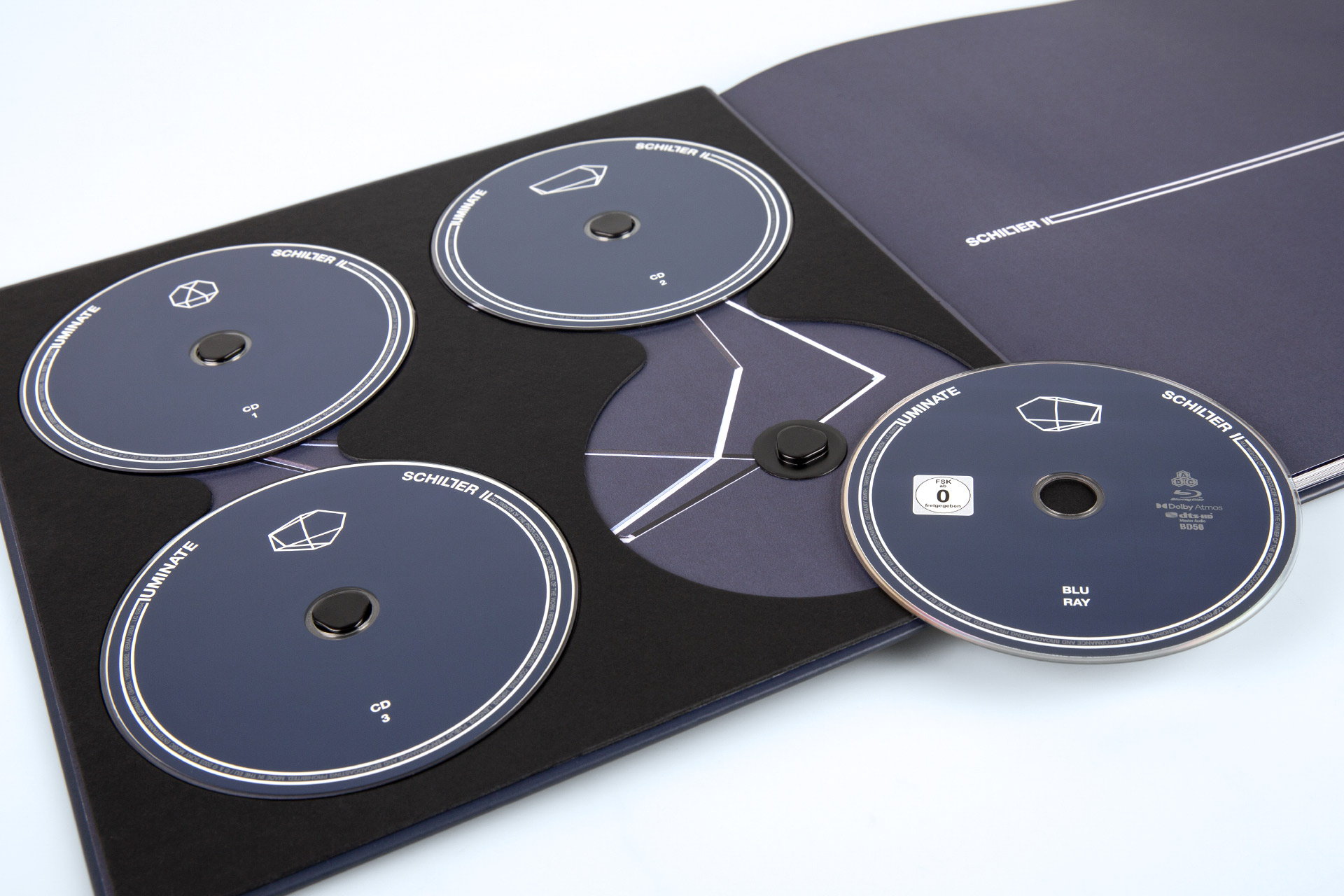 SCHILLER – ILLUMINATE | Sony Music: Integrierte Aufnahme für drei CDs und eine Blu-Ray Disc