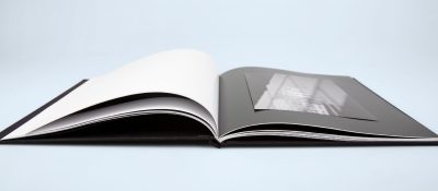 Koki Sato - Nostalgia | Pardigm Publishing: Leineneinband mit Titelschild