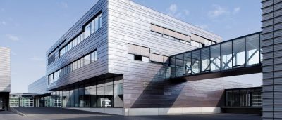 optimal media GmbH Mediendienstleister Hauptgebäude Hauptsitz in Röbel Mecklenburg Vorpommern