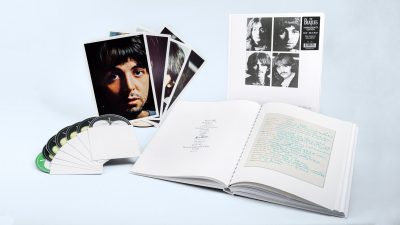 Hardcover book "White Album" of the Beatles, with 7 integrated CDs and 4 large-format postcards, book production at optimal media